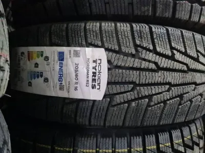 Лот: 22993421. Фото: 1. Зимняя резина 205/60 R-16 " Nokian... Шины