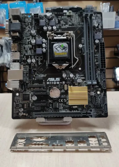 Лот: 21074609. Фото: 1. Материнская плата ASUS H110M-R... Материнские платы