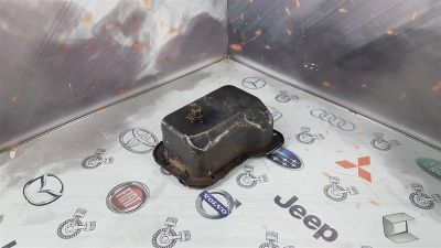 Лот: 23589910. Фото: 1. Поддон КПП Nissan Cube CG13DE... Трансмиссия