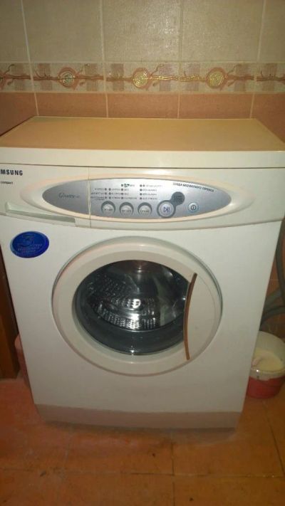 Лот: 7113528. Фото: 1. Стиральная машина Samsung compact. Стиральные машины