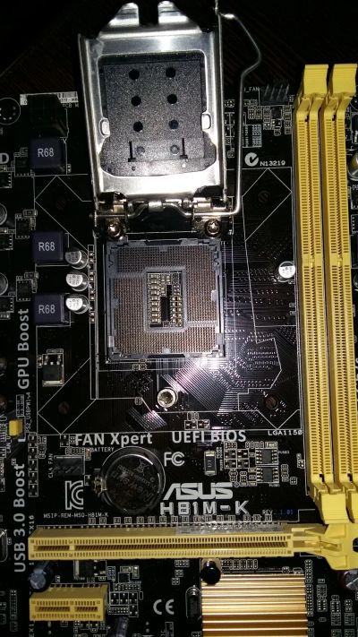Лот: 19680526. Фото: 1. ASUS H81M-K. Материнские платы
