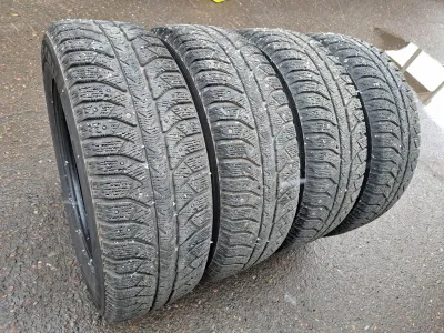 Лот: 24332867. Фото: 1. 235/65/17 Bridgestone Ice Cruiser-7000... Шины