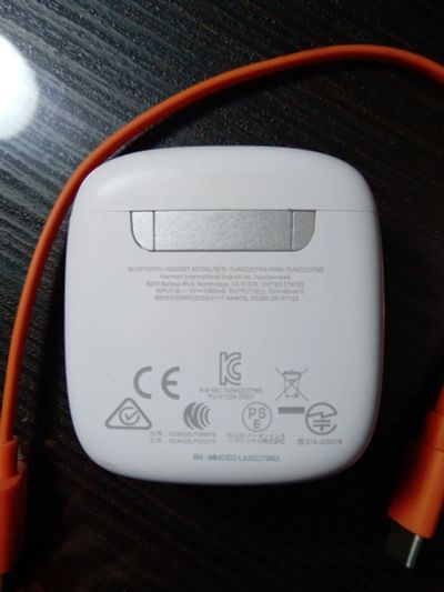 Лот: 18253388. Фото: 1. Гарнитура беспроводная Bluetooth... Наушники, гарнитуры