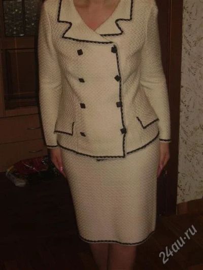 Лот: 983085. Фото: 1. костюм для леди 48-50 р-р. Костюмы