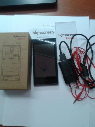 Лот: 5191609. Фото: 1. Смартфон Highscreen Zera F. Смартфоны