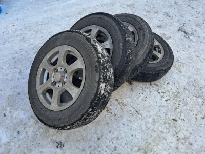 Лот: 21180090. Фото: 1. Комплект Оригинальных Литых дисков... Шины на дисках