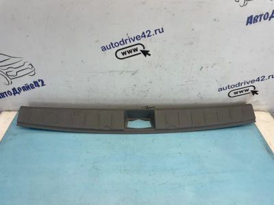 Лот: 24417895. Фото: 1. накладка замка багажника Chevrolet... Двигатель и элементы двигателя