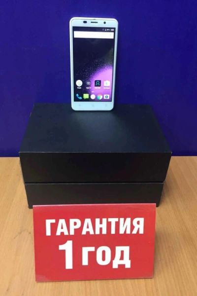 Лот: 16214297. Фото: 1. Смартфон tele2 maxi (11075459). Смартфоны