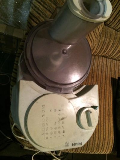 Лот: 6389705. Фото: 1. Комбайн Philips HR 2898/C не включается. Кухонная