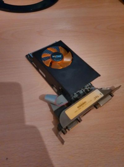 Лот: 3561503. Фото: 1. ZOTAC GeForce GT 640 LP 2GB [дефектная... Видеокарты