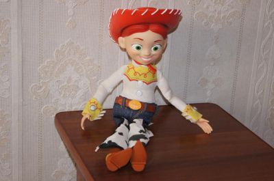 Лот: 4069725. Фото: 1. Джесси (История игрушек) 38 см... Куклы и аксессуары