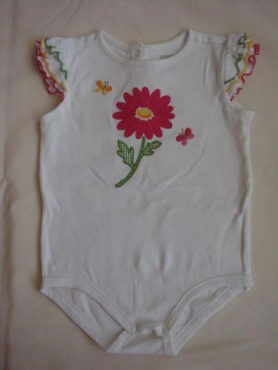 Лот: 3885885. Фото: 1. Боди с вышивкой Gymboree. Свитера, худи, толстовки