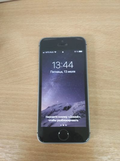 Лот: 10330087. Фото: 1. iPhone SE 32 Gb space grey на... Смартфоны