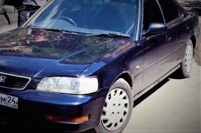 Лот: 15822024. Фото: 1. Фонарь поворотника в бампер. HONDA... Оптика и освещение