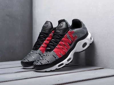 Лот: 12984674. Фото: 1. Кроссовки Nike Air Max Plus TN... Кеды, кроссовки, слипоны