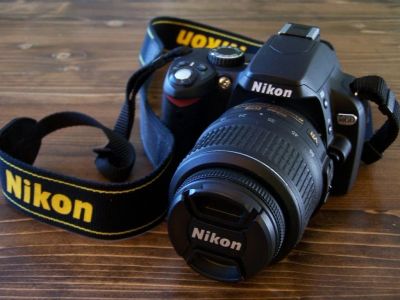 Лот: 11512382. Фото: 1. Nikon d60 kit + Nikon 18-55mm... Цифровые зеркальные