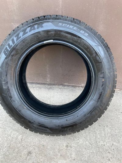 Лот: 19377718. Фото: 1. Bridgestone blizzak 195/65/15. Шины