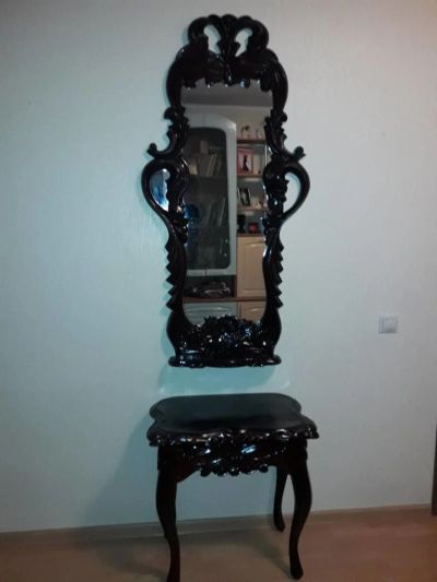 Лот: 10823615. Фото: 1. Столик и зеркало (красное дерево... Другое (мебель)