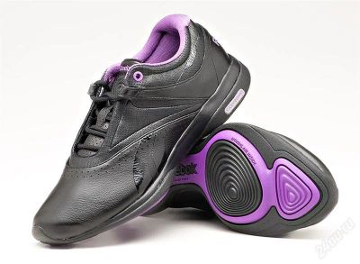 Лот: 1781591. Фото: 1. .Reebok Easytone Кроссовки черные... Кеды, кроссовки, слипоны