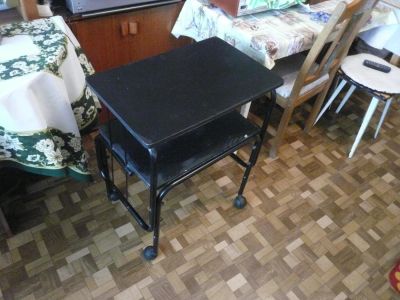 Лот: 10361511. Фото: 1. столик на колесиках. Журнальные столики