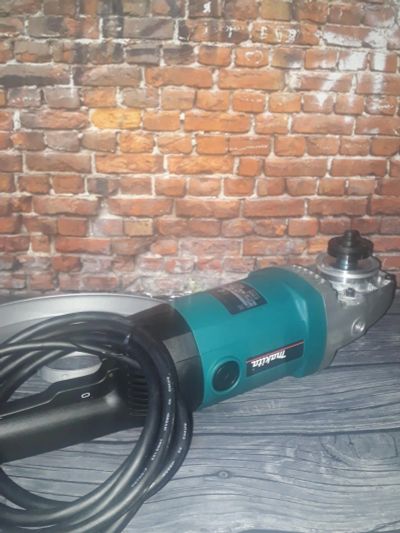 Лот: 11435985. Фото: 1. Болгарка Makita 9069. Электроинструмент