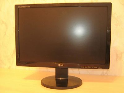 Лот: 10245104. Фото: 1. Монитор LG. ЖК-мониторы