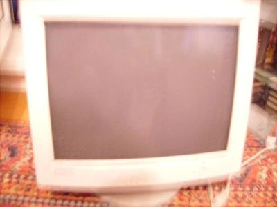 Лот: 134275. Фото: 1. Монитор, Samtron 76e. ЭЛТ-мониторы