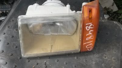 Лот: 10449678. Фото: 1. Передняя левая / правая фара заз... Оптика и освещение