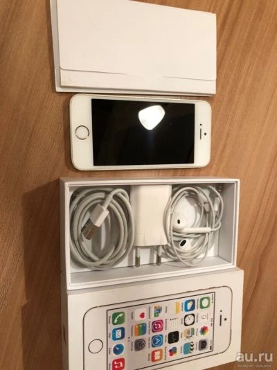 Лот: 12728829. Фото: 1. Iphone 5S 32GB GOLD. Смартфоны