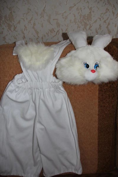 Лот: 10612083. Фото: 1. новогодний костюм зайчика. Детские карнавальные, праздничные костюмы