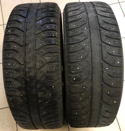 Лот: 12425876. Фото: 1. Шины зимние шипованные bridgestone. Шины на дисках