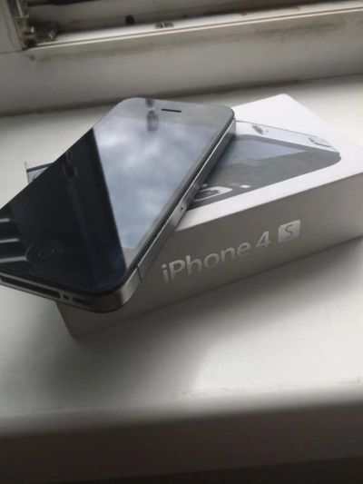 Лот: 9884272. Фото: 1. iPhone 4S 32Gb Black. Смартфоны