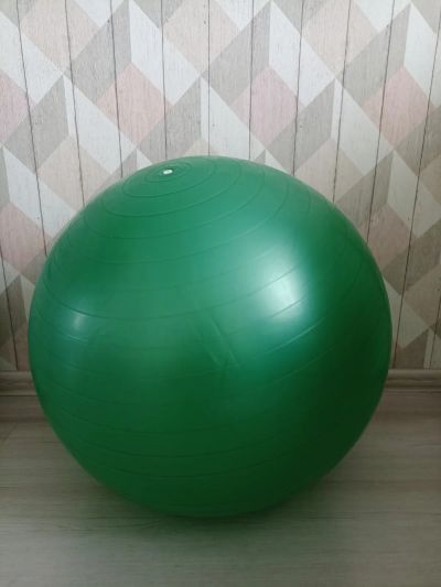 Лот: 19994238. Фото: 1. Мяч. Мячи, ракетки, шайбы, клюшки