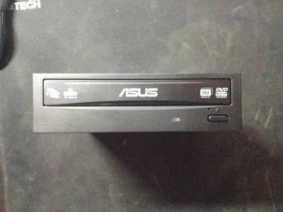 Лот: 3454796. Фото: 1. Привод SATA DVD-RW ASUS черный. Приводы CD, DVD, BR, FDD