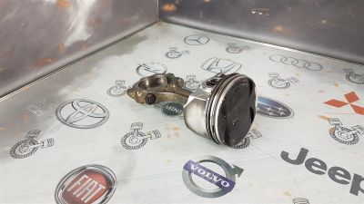 Лот: 23590589. Фото: 1. Поршень с шатуном Subaru Legacy... Двигатель и элементы двигателя