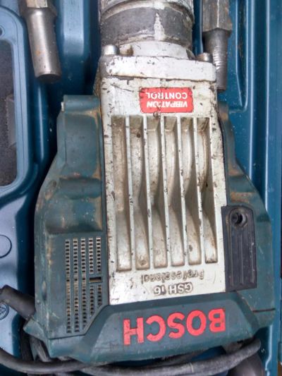Лот: 10829077. Фото: 1. отбойный молоток BOSCH GSH16-30. Электроинструмент