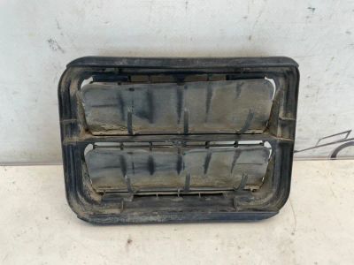 Лот: 24672270. Фото: 1. решетка вентиляционная Renault... Двигатель и элементы двигателя
