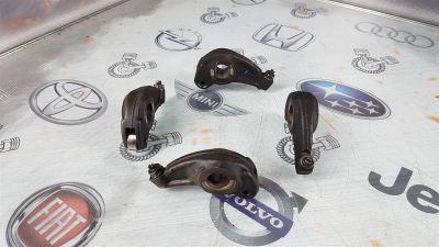 Лот: 23590060. Фото: 1. Рокер впускной Subaru R2 EN07E... Двигатель и элементы двигателя