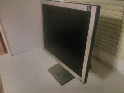 Лот: 10650548. Фото: 1. Монитор Syncmaster 750b. ЖК-мониторы