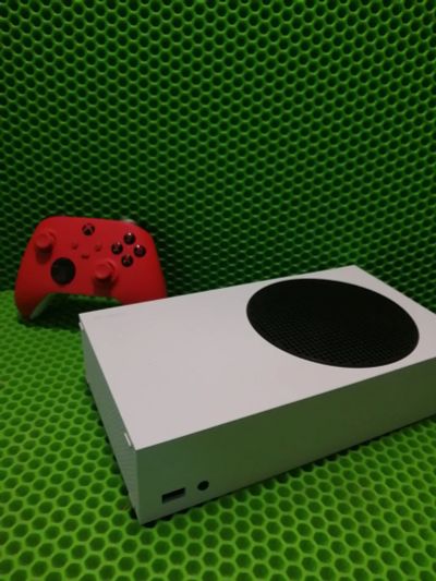 Лот: 22177263. Фото: 1. Игровая консоль Xbox Series S... Игровые приставки, консоли
