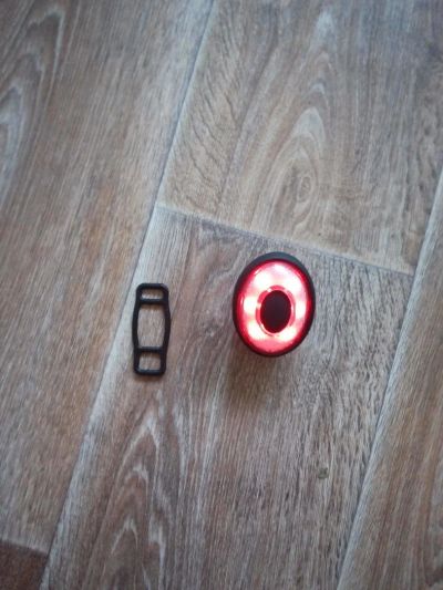 Лот: 10703348. Фото: 1. Задний велосипедный фонарь с usb. Аксессуары