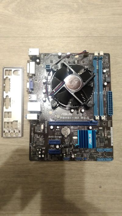 Лот: 16309614. Фото: 1. P8H61-MX + Intel G1620 2x2700mhz... Материнские платы