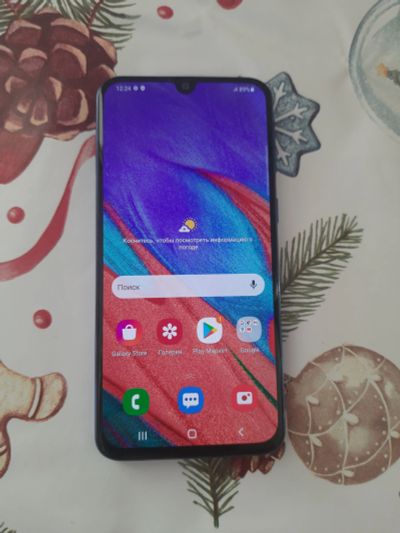 Лот: 19681279. Фото: 1. Samsung galaxy A40. Смартфоны