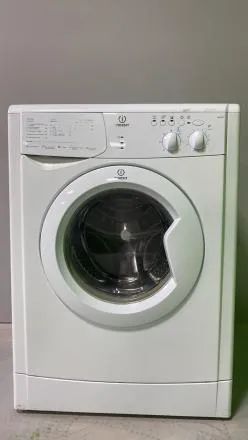 Лот: 21012630. Фото: 1. стиральная машина Indesit бу код... Стиральные машины