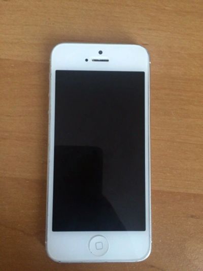 Лот: 7299451. Фото: 1. iPhone 5 б/у. Смартфоны