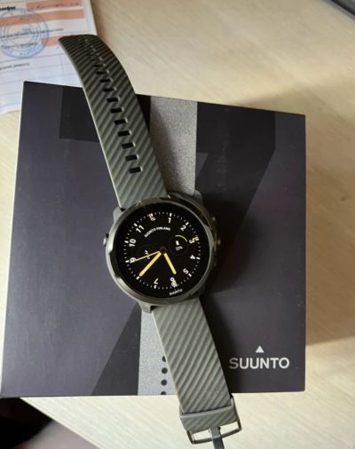 Лот: 19906749. Фото: 1. Часы Suunto 7. Смарт-часы, фитнес-браслеты, аксессуары