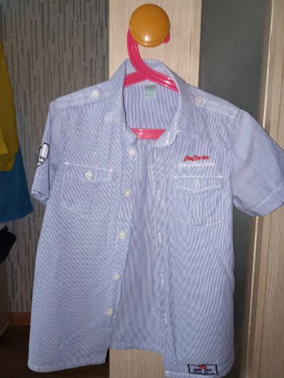 Лот: 19352089. Фото: 1. голубая рубашка в мелкую полоску. Рубашки, блузки, водолазки