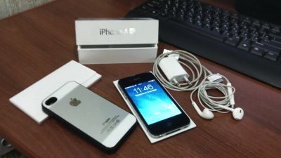 Лот: 4454160. Фото: 1. iphone 4s 16Gb РСТ черный в отличном... Смартфоны
