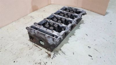 Лот: 23587494. Фото: 1. Головка блока цилиндров Mitsubishi... Двигатель и элементы двигателя