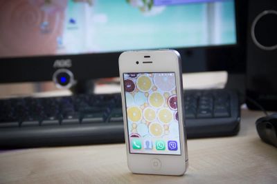 Лот: 6988831. Фото: 1. iPhone 4. Смартфоны